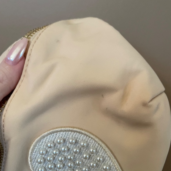 Stoney Clover Lane Classic Sand Fanny with Pearl Heart patch - Picture 4 of 4